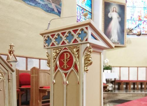 Projekt i&nbsp;wykonanie ambony /&nbsp;Parafia Wilkowice