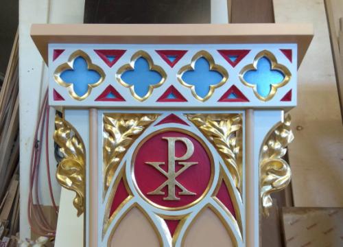 Projekt i&nbsp;wykonanie ambony /&nbsp;Parafia Wilkowice