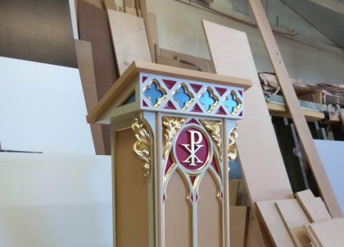 Projekt i&nbsp;wykonanie ambony /&nbsp;Parafia Wilkowice