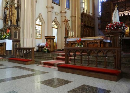 Balaski /&nbsp;klęczniki -&nbsp;Sanktuarium Wilamowice